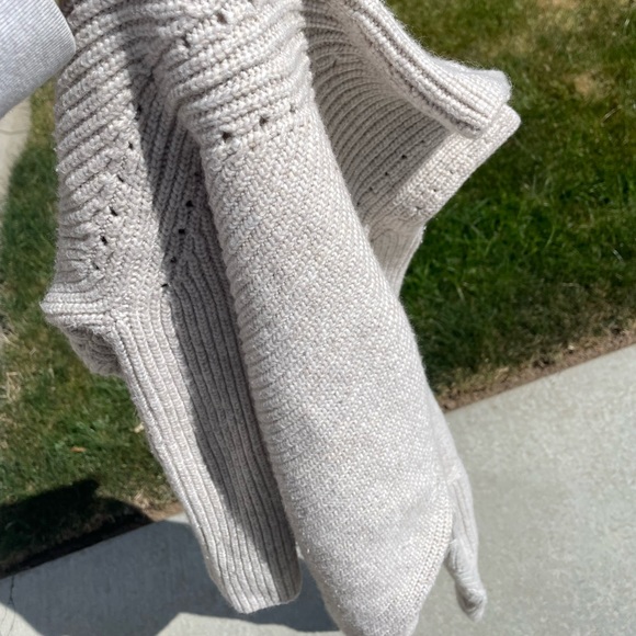 H&M heather grey chunky knit turtleneck sweater - Picture 5 of 5